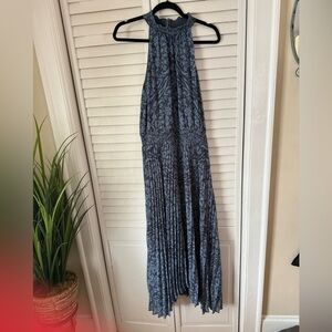 White House Black Market Gray Textured Dress